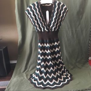 BCBGMaxAzria Brown & Green sleeveless Knit dress